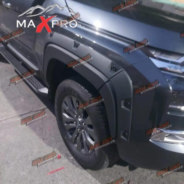 Over Fender Triton 2024-2025 Model Baut Plastik